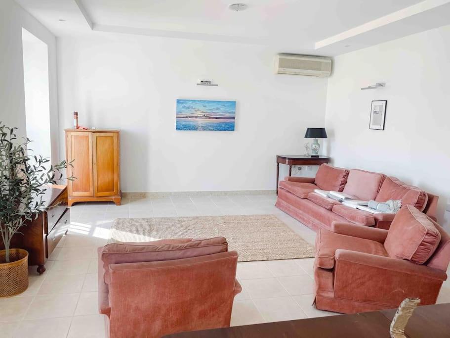 Penthouse With Roof Terrace And Sea Views Apartamento La Valeta